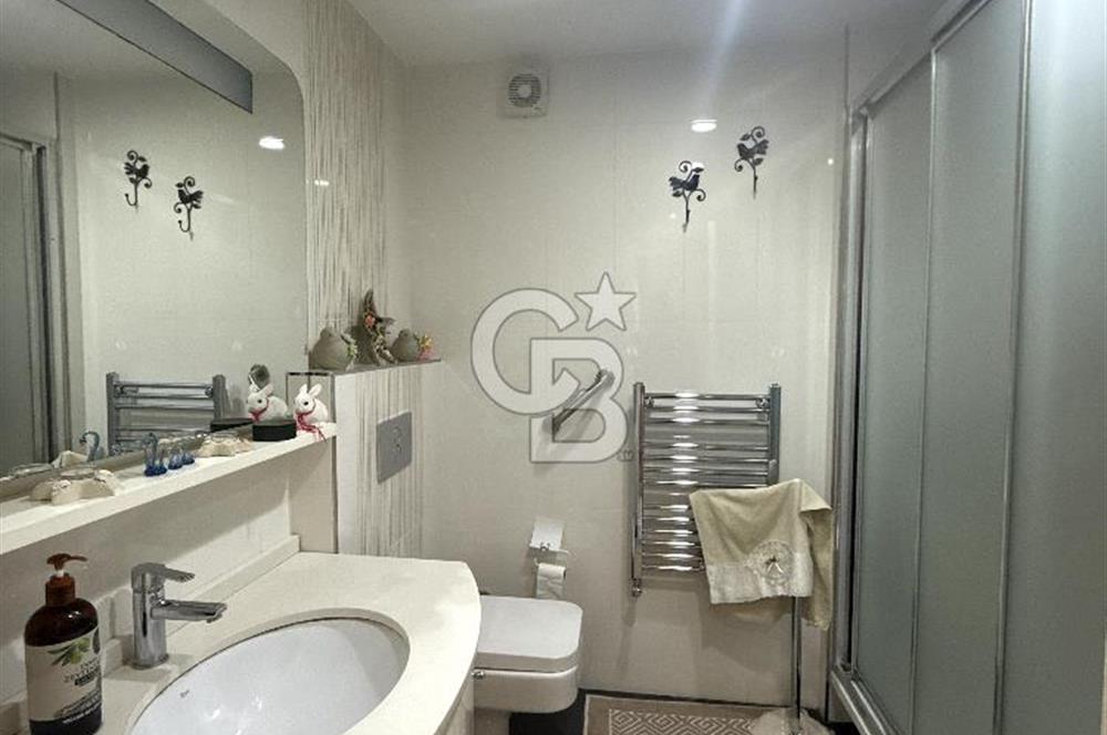 ALTUNİZADE'NİN EN GÜZEL SOKAĞINDA KATTA 4+1 SATILIK DAİRE