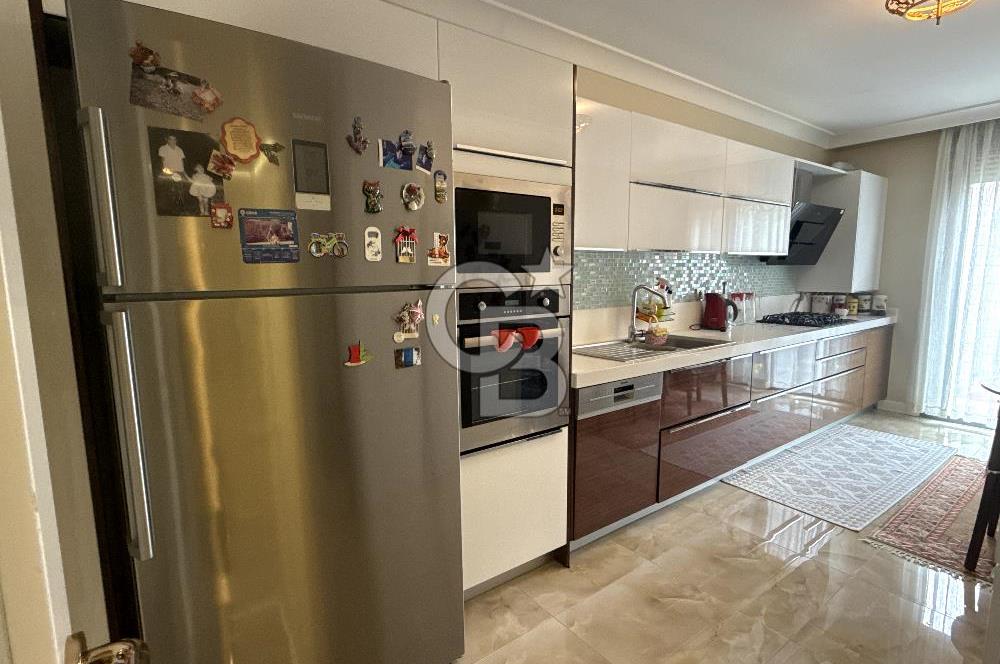 ALTUNİZADE'NİN EN GÜZEL SOKAĞINDA KATTA 4+1 SATILIK DAİRE