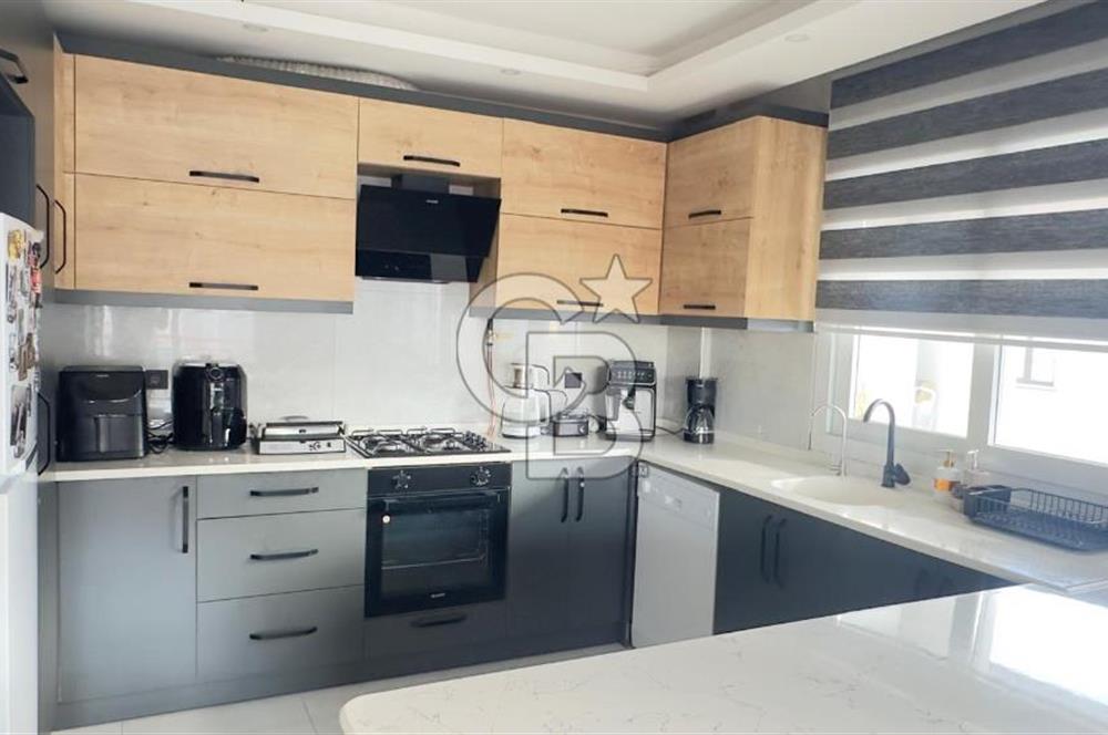 İZMİR KARŞIYAKA'DA MODERN TASARIMLI IŞILTILI SATILIK 2+1 DAİRE 