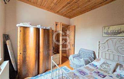 Ayvalık Merkez'de Satılık 2+1 Müstakil Bahçeli Rum Evi