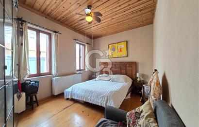 Ayvalık Merkez'de Satılık 2+1 Müstakil Bahçeli Rum Evi