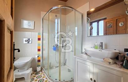 Ayvalık Merkez'de Satılık 2+1 Müstakil Bahçeli Rum Evi