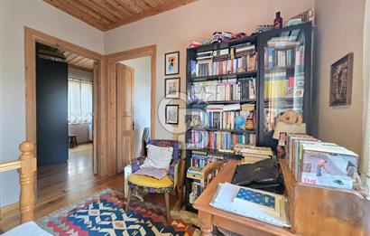 Ayvalık Merkez'de Satılık 2+1 Müstakil Bahçeli Rum Evi