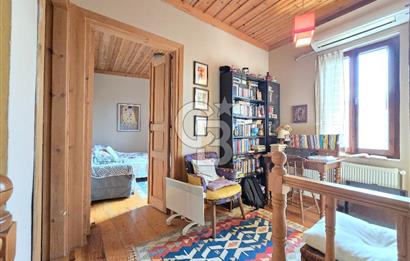 Ayvalık Merkez'de Satılık 2+1 Müstakil Bahçeli Rum Evi