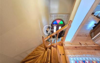 Ayvalık Merkez'de Satılık 2+1 Müstakil Bahçeli Rum Evi