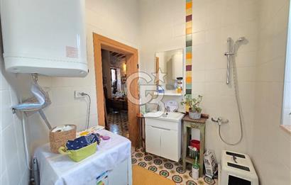 Ayvalık Merkez'de Satılık 2+1 Müstakil Bahçeli Rum Evi