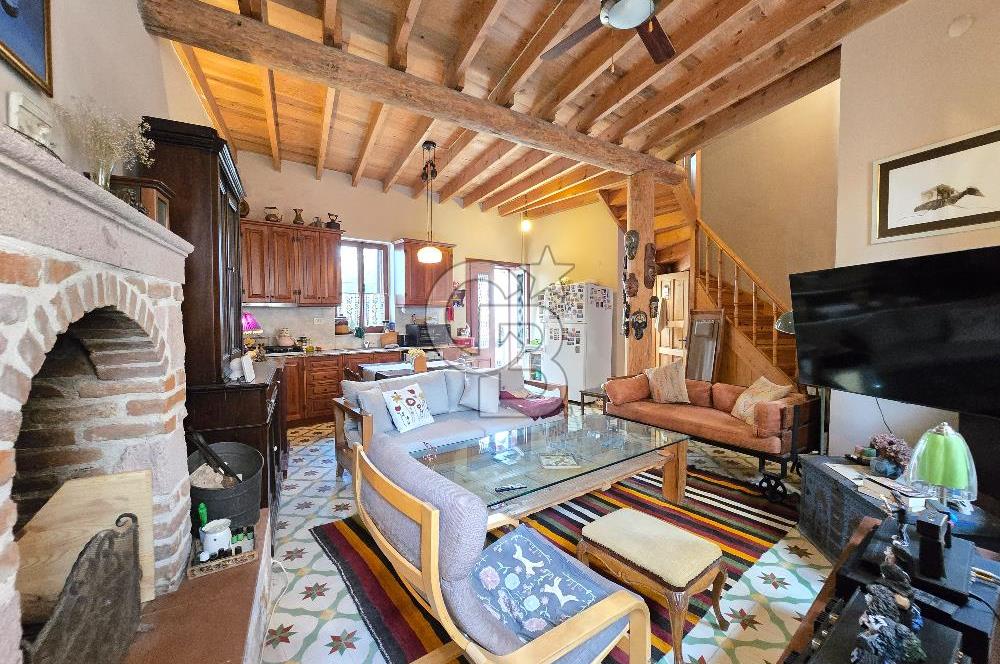 Ayvalık Merkez'de Satılık 2+1 Müstakil Bahçeli Rum Evi