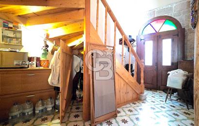 Ayvalık Merkez'de Satılık 2+1 Müstakil Bahçeli Rum Evi