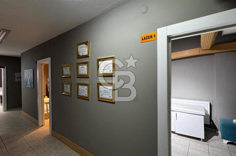 Şehrin Kalbinde 245 m² 3 Katlı Mimar Dokunuşlu Hazır Kiracılı Ticari Mülk