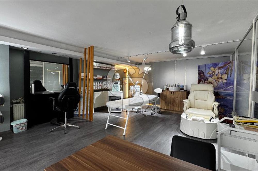 Şehrin Kalbinde 245 m² 3 Katlı Mimar Dokunuşlu Hazır Kiracılı Ticari Mülk