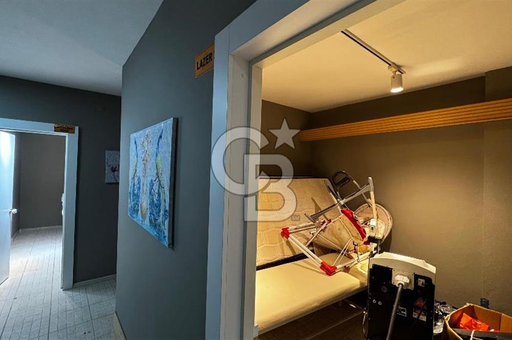 Şehrin Kalbinde 245 m² 3 Katlı Mimar Dokunuşlu Hazır Kiracılı Ticari Mülk