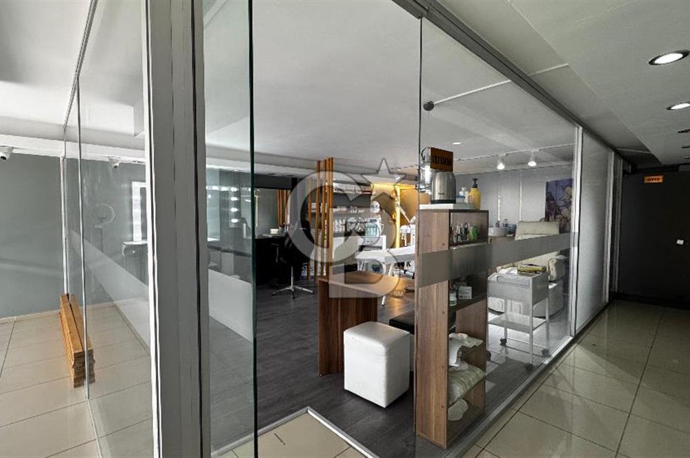 Şehrin Kalbinde 245 m² 3 Katlı Mimar Dokunuşlu Hazır Kiracılı Ticari Mülk