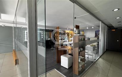 Şehrin Kalbinde 245 m² 3 Katlı Mimar Dokunuşlu Hazır Kiracılı Ticari Mülk