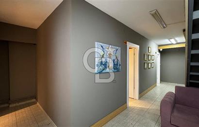 Şehrin Kalbinde 245 m² 3 Katlı Mimar Dokunuşlu Hazır Kiracılı Ticari Mülk