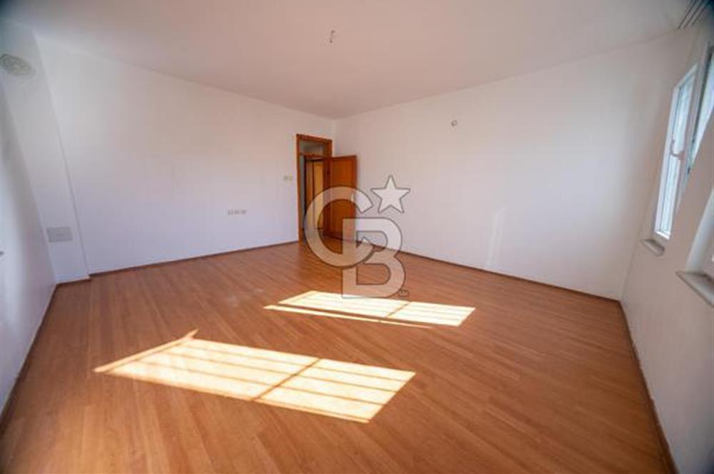 MUĞLA KÖYCEĞİZ DE KİRA GETİRİSİ BULUNAN MÜSTAKİL BAHÇELİ BİNA