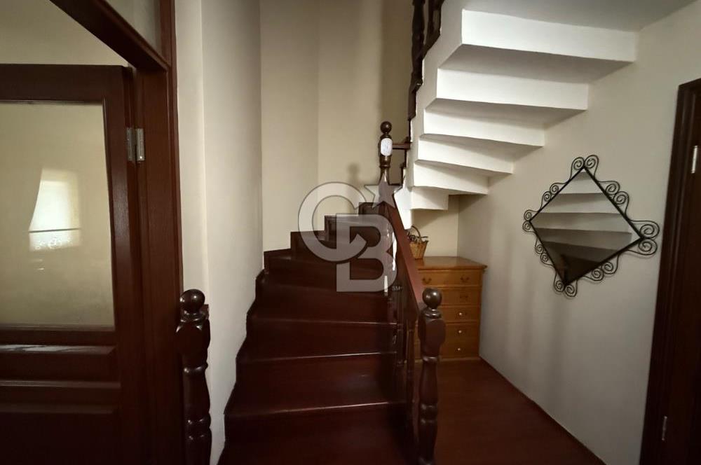 Darıca Konakları’nda, Sakin Yaşam Sunan Ferah 4+1 Tripleks Villa