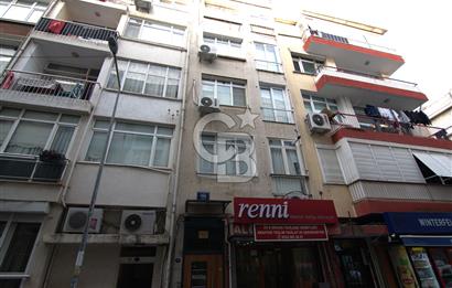 Karşıyaka Çarşıda Kiralık 2+1 Tadilatlı Daire