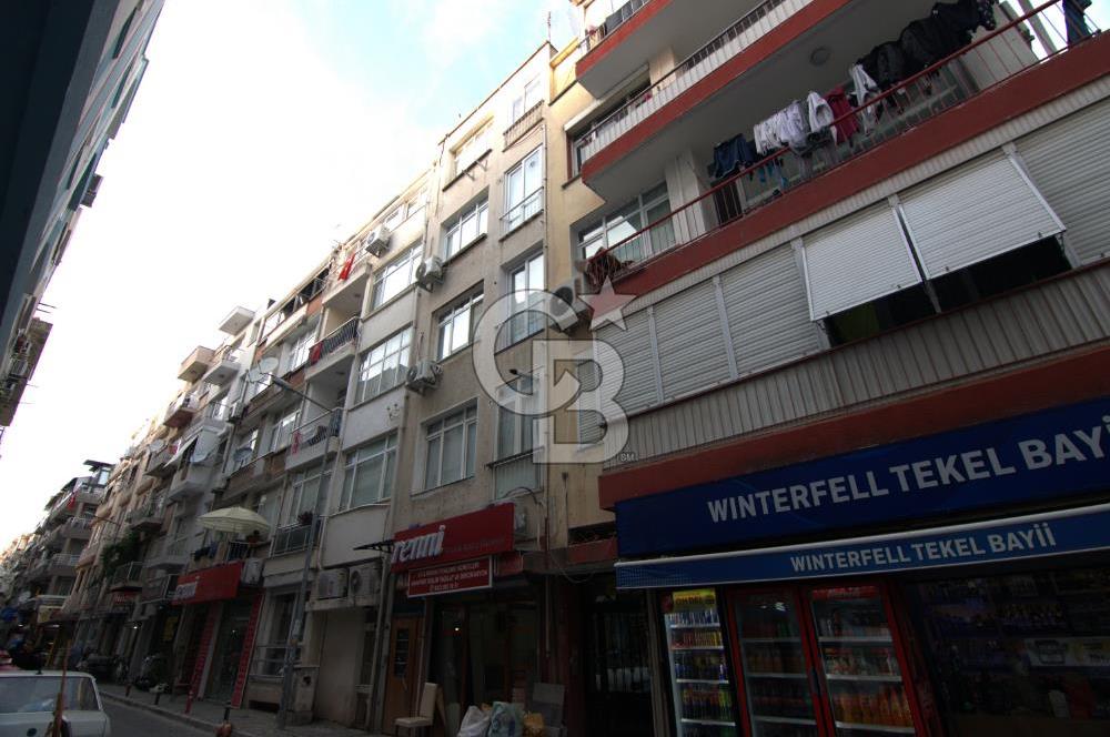 Karşıyaka Çarşıda Kiralık 2+1 Tadilatlı Daire