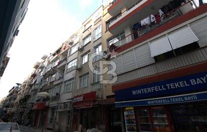 Karşıyaka Çarşıda Kiralık 2+1 Tadilatlı Daire
