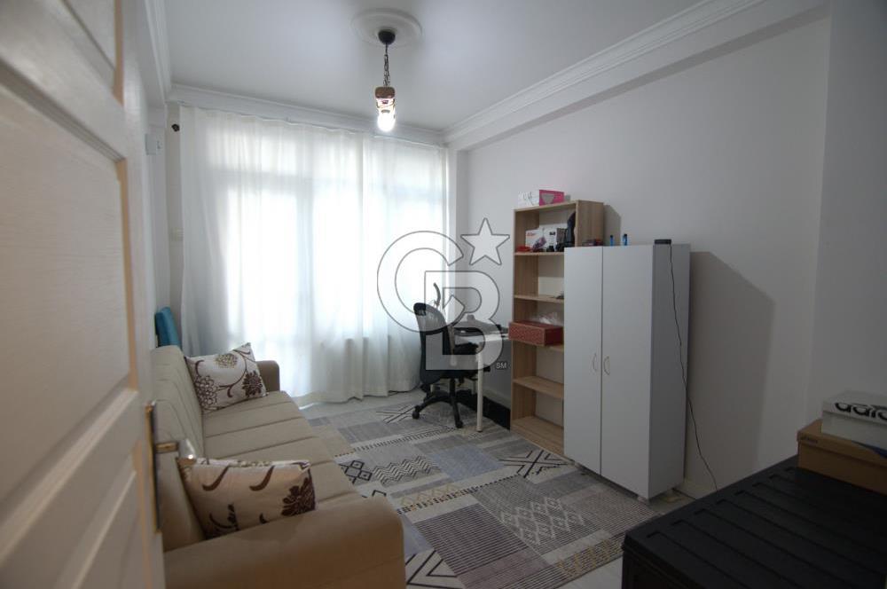Karşıyaka Çarşıda Kiralık 2+1 Tadilatlı Daire