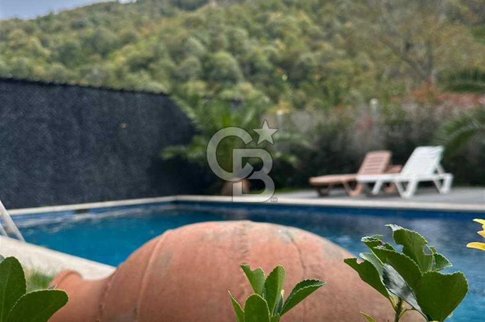 Sapanca, Muradiye'de 4.356,47 m² arsa + 2 Adet Havuzlu Bungalov