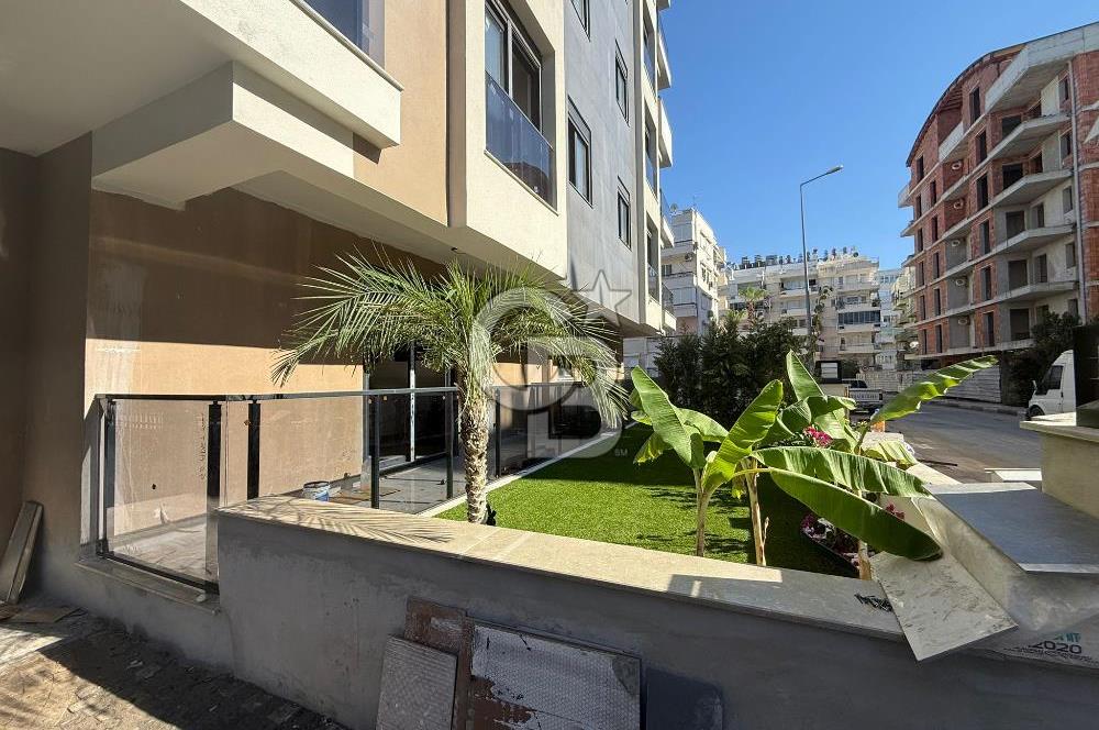 BAHÇELİEVLER LÜKS SIFIR DENİZE YÜRÜME MESAFESİNDE SATILIK 2+1