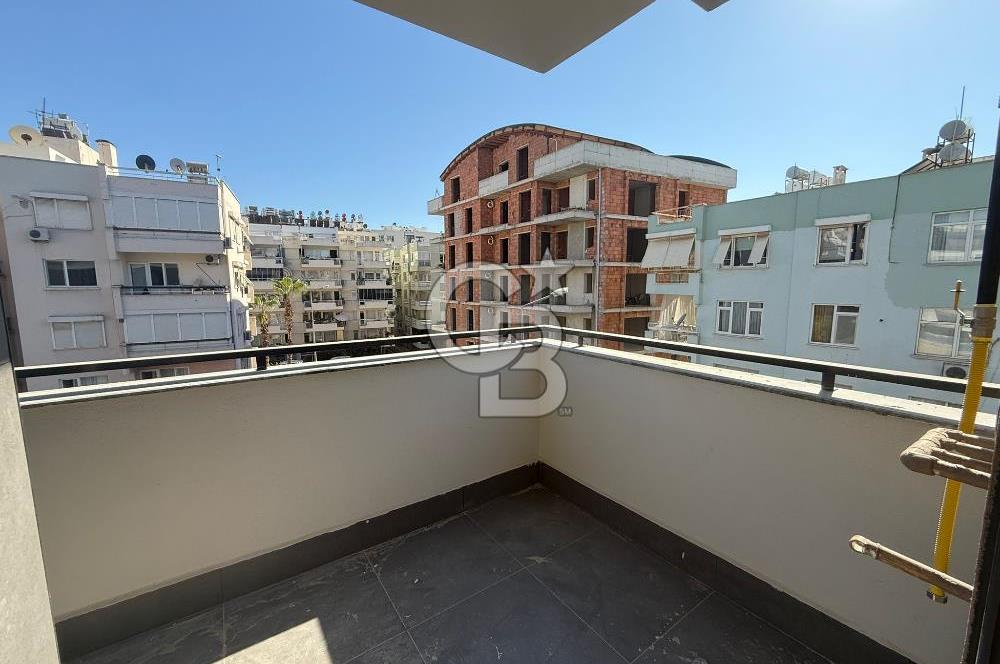 BAHÇELİEVLER LÜKS SIFIR DENİZE YÜRÜME MESAFESİNDE SATILIK 2+1