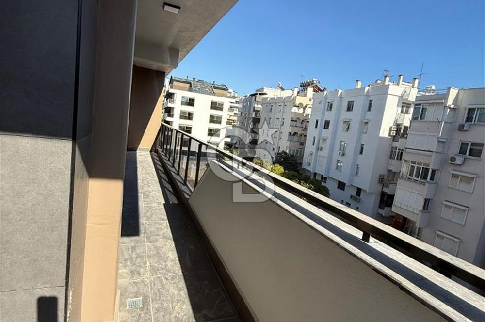 BAHÇELİEVLER LÜKS SIFIR DENİZE YÜRÜME MESAFESİNDE SATILIK 2+1