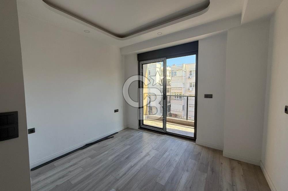 BAHÇELİEVLER LÜKS SIFIR DENİZE YÜRÜME MESAFESİNDE SATILIK 2+1