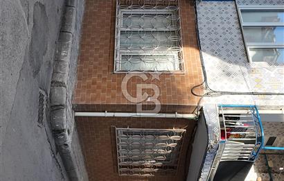 EVREN AKMAN’DAN BORNOVA RAFET PAŞA’DA GENIŞ 1+1 KIRALIK DAİRE