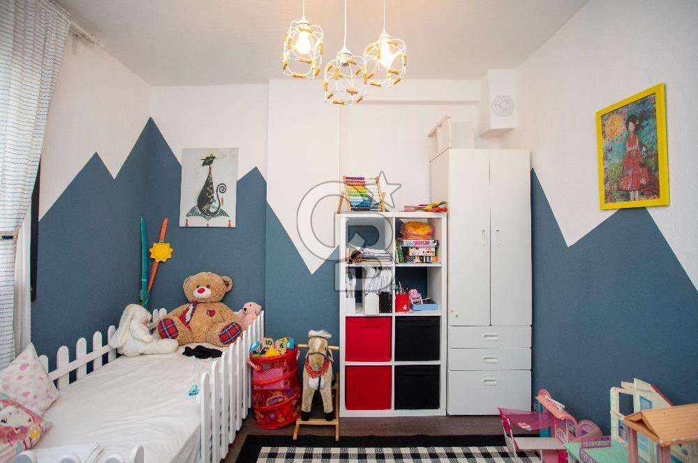 Foça Cumhuriyet Mah. Satılık 6+2 Müstakil Tripleks Villa