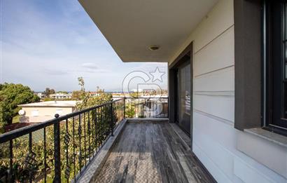 Foça Cumhuriyet Mah. Satılık 6+2 Müstakil Tripleks Villa