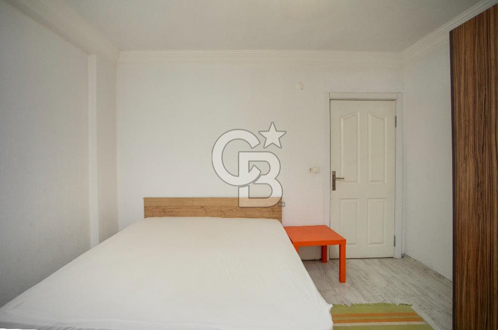 Foça Cumhuriyet Mah. Satılık 6+2 Müstakil Tripleks Villa