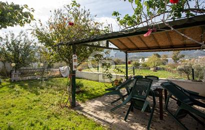 Foça Cumhuriyet Mah. Satılık 6+2 Müstakil Tripleks Villa