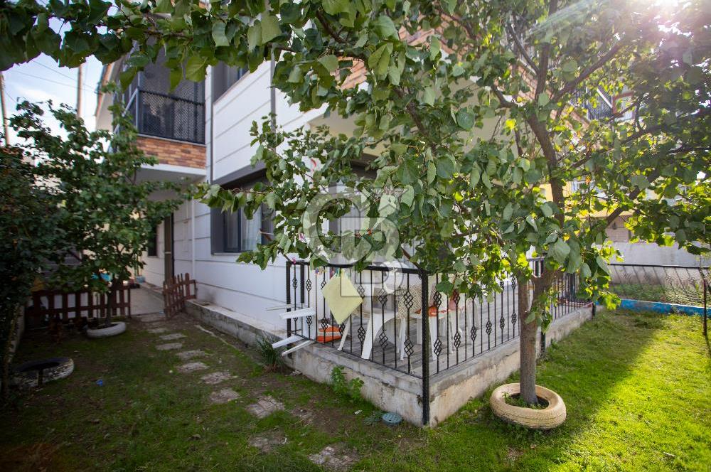 Foça Cumhuriyet Mah. Satılık 6+2 Müstakil Tripleks Villa