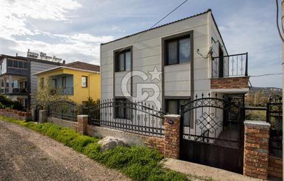 Foça Cumhuriyet Mah. Satılık 6+2 Müstakil Tripleks Villa