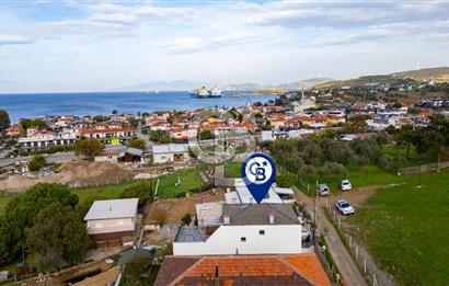 Foça Cumhuriyet Mah. Satılık 6+2 Müstakil Tripleks Villa