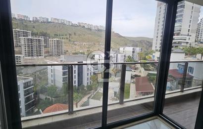 Çiğli Park Yaşam Santorini Sitesi'nde Kiralık 2+1 Daire