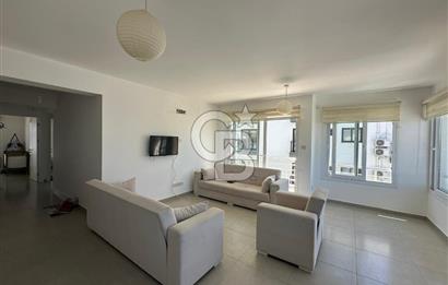 Yukarı Girne Bölgesinde Merkezi Konumda Satılık 3+1 Daire !!!