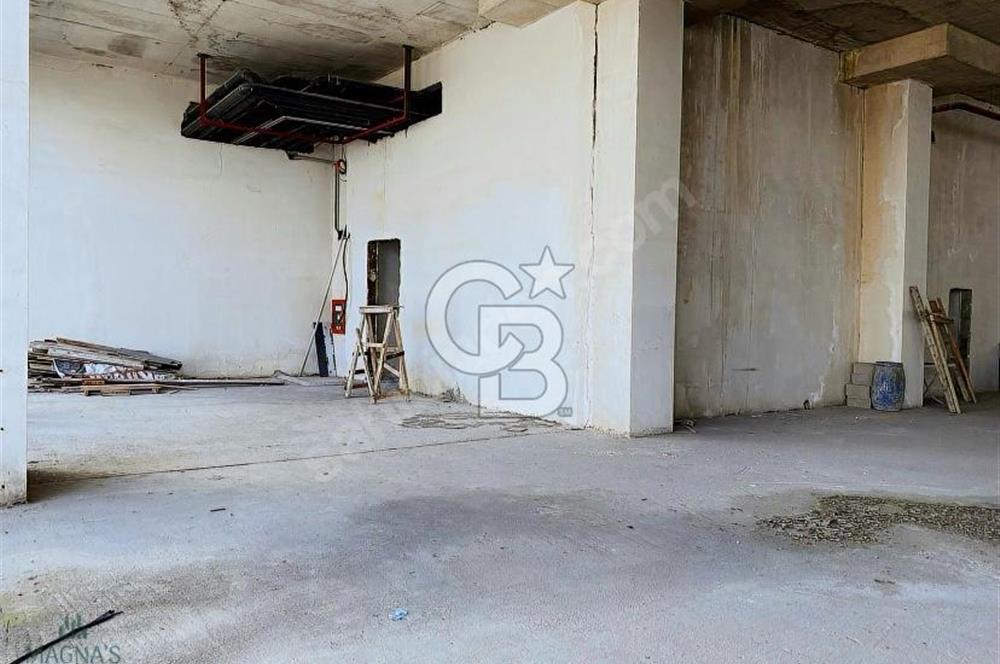 ÇUKURAMBAR'DA TERASLI 1500 M2, ÖZEL GİRİŞLİ KİRALIK İŞYERİ