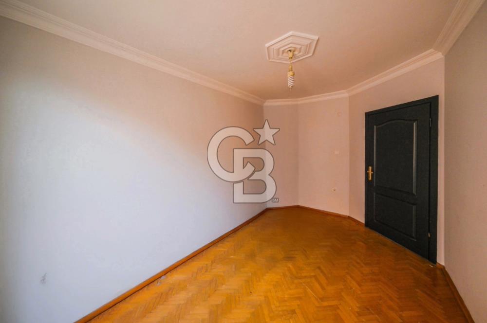 ÇORLU IŞIKLAR SALİH OMURTAK CADDESİ ÜZERİ 4+1 250 m2 DAİRE