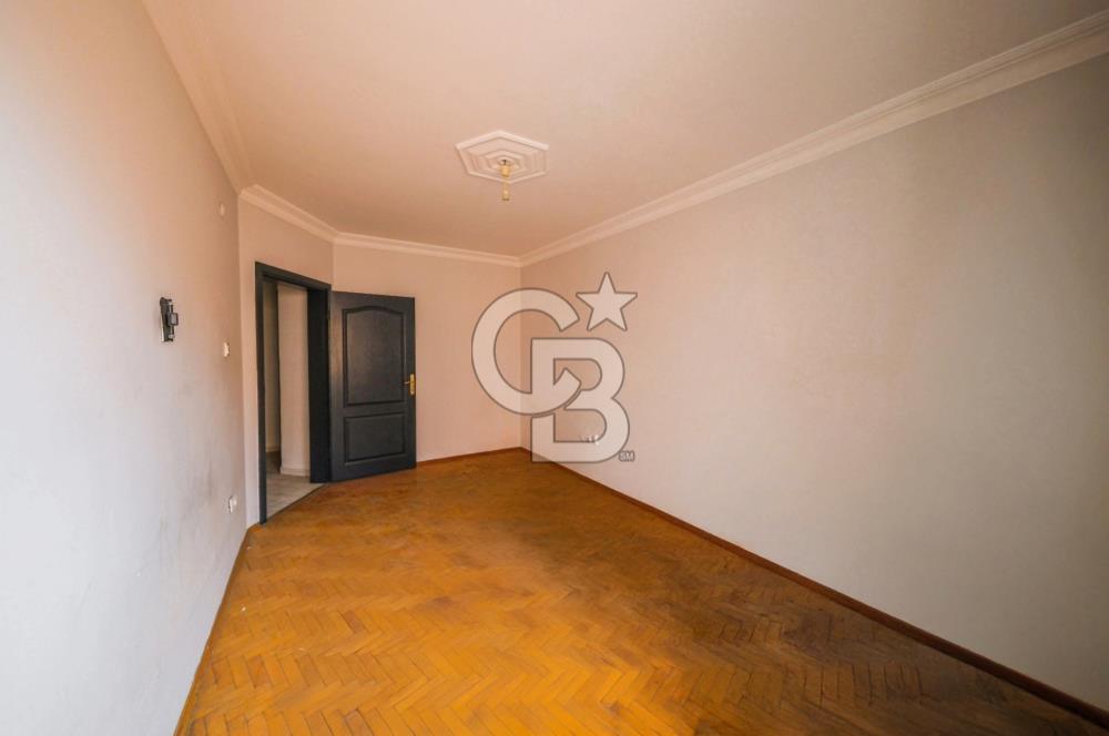 ÇORLU IŞIKLAR SALİH OMURTAK CADDESİ ÜZERİ 4+1 250 m2 DAİRE