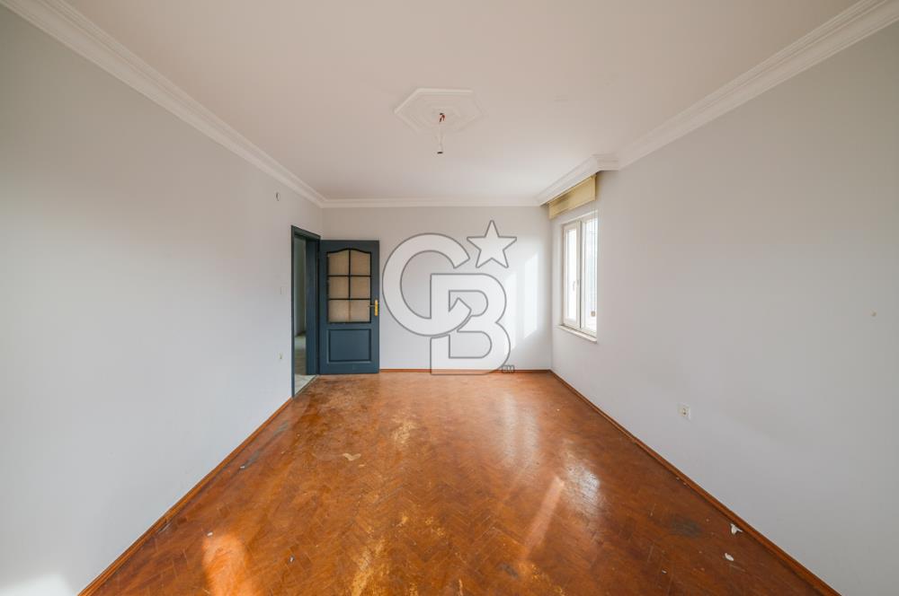 ÇORLU IŞIKLAR SALİH OMURTAK CADDESİ ÜZERİ 4+1 250 m2 DAİRE