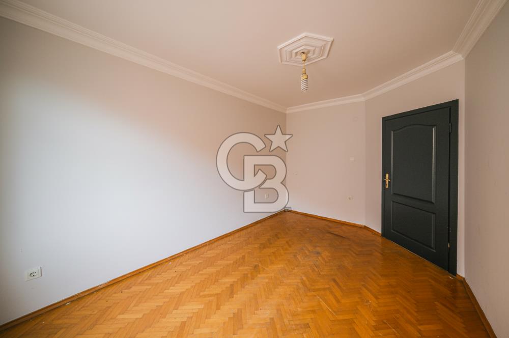 ÇORLU IŞIKLAR SALİH OMURTAK CADDESİ ÜZERİ 4+1 250 m2 DAİRE