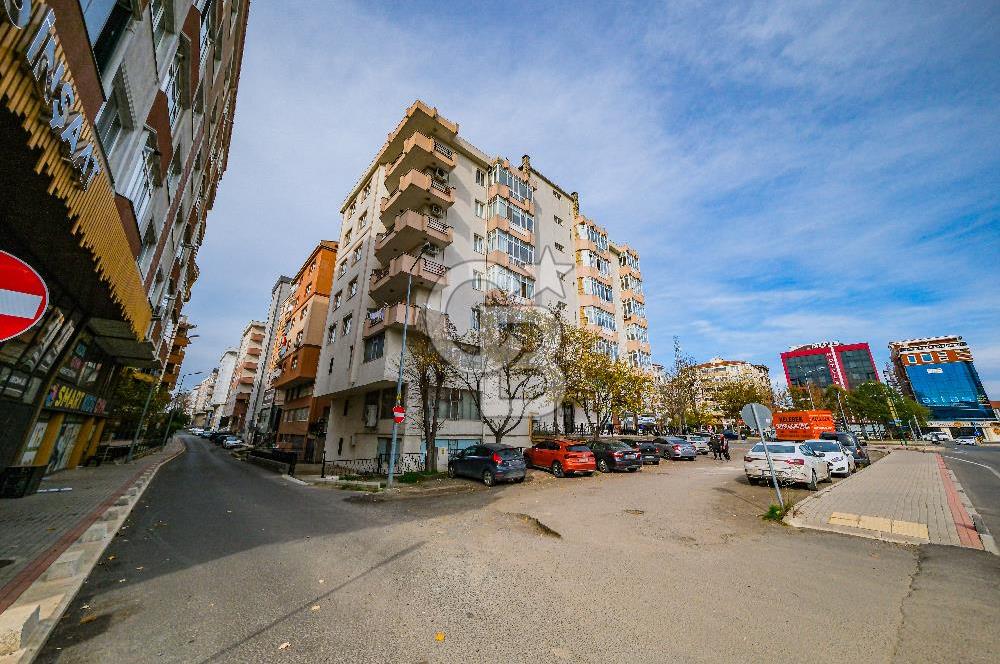 ÇORLU IŞIKLAR SALİH OMURTAK CADDESİ ÜZERİ 4+1 250 m2 DAİRE