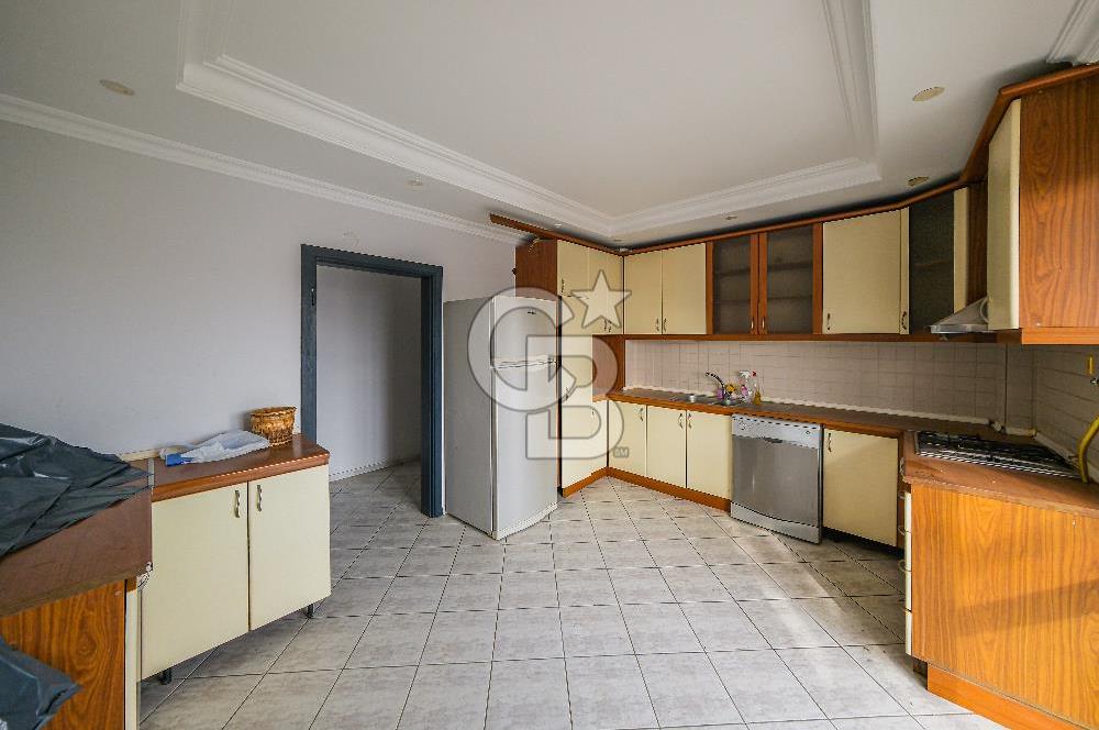ÇORLU IŞIKLAR SALİH OMURTAK CADDESİ ÜZERİ 4+1 250 m2 DAİRE