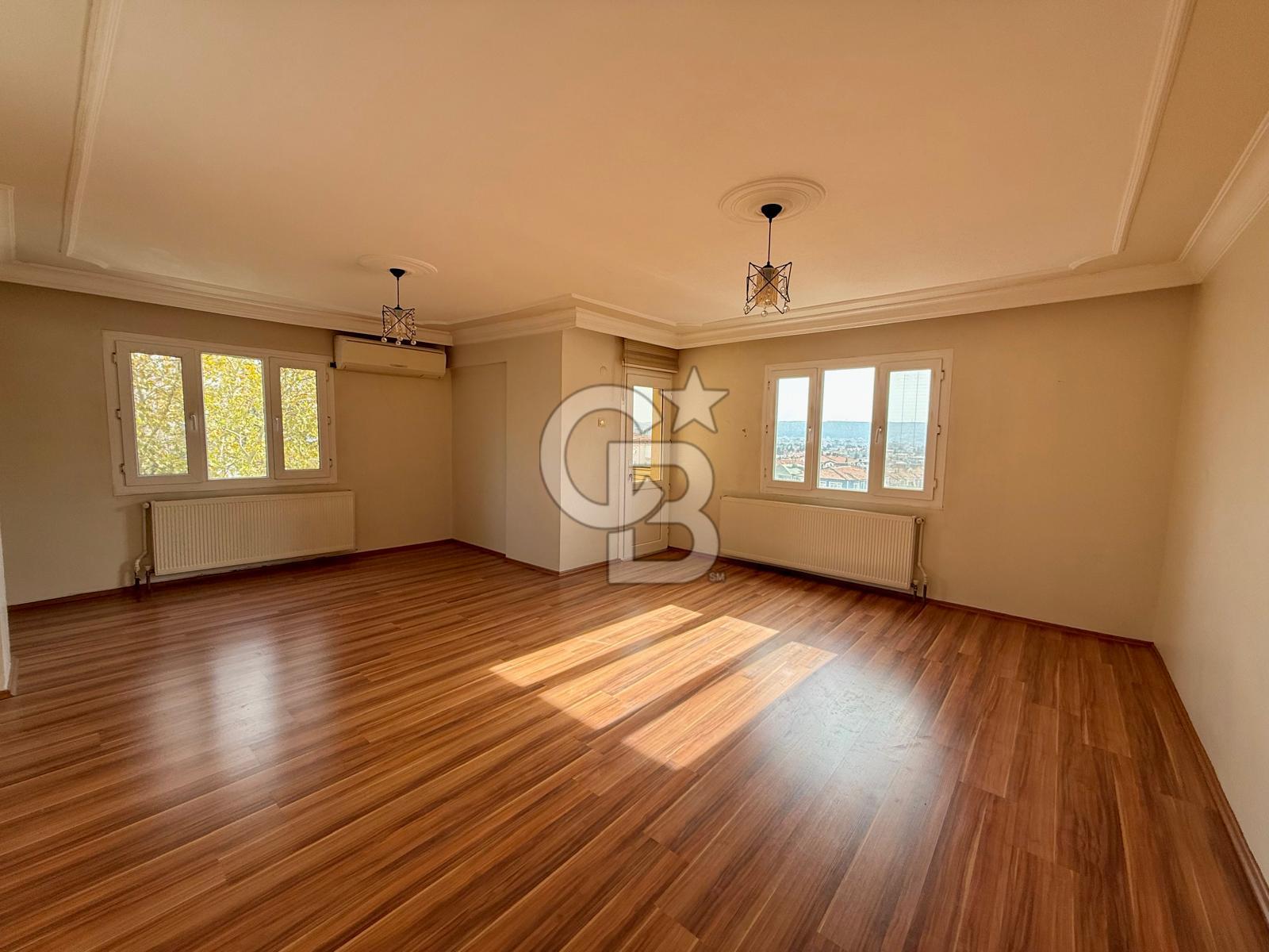 BUCA BARIŞ MAHALLESİ ARA KAT 3+1 SATILIK DAİRE