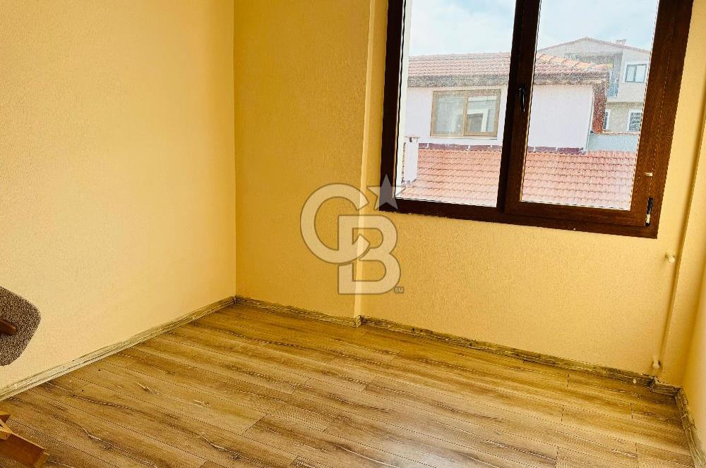 Foça Bağarası Kazım Dirik Mahallesinde Satılık 2+1 Daire