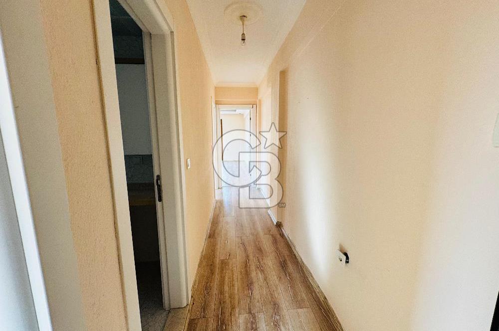 Foça Bağarası Kazım Dirik Mahallesinde Satılık 2+1 Daire