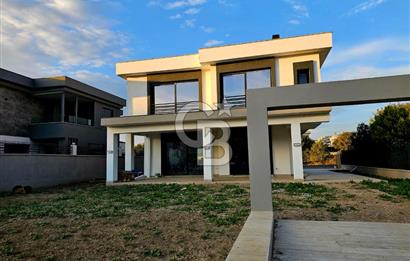 SATILIK 500 M² BAHÇE İÇİNDE MÜSTAKİL 4+2 VİLLA